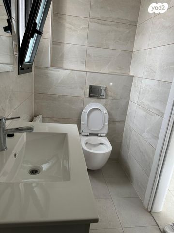 דירה, הרב אברהם זקן 1, מורדות ארנונה, ירושלים