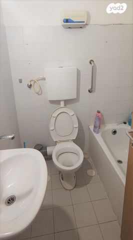 דירה, ארבע עונות 16, גני אביב, לוד