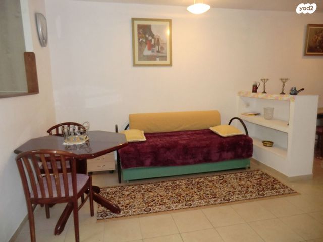 ככר יהלום 28