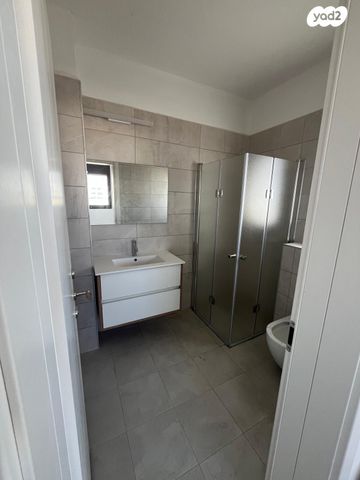 גג/ פנטהאוז, שחם 23, המגרסה, מבשרת ציון