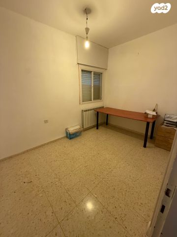 בית פרטי/ קוטג', שניר 133, שאר העיר, כפר ורדים