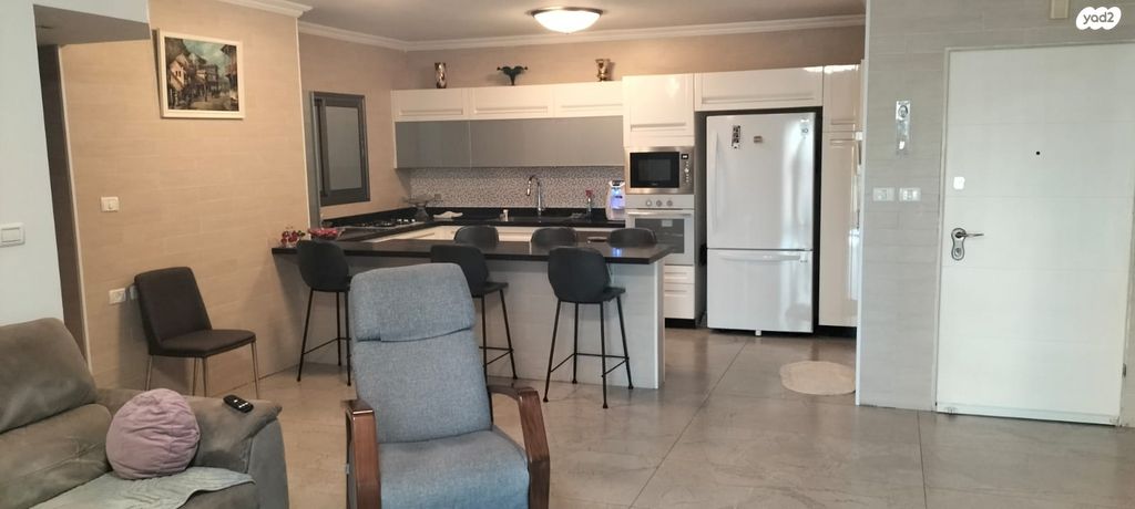 דירה, האלוף אהרון יריב 4, קרית אילון, חולון