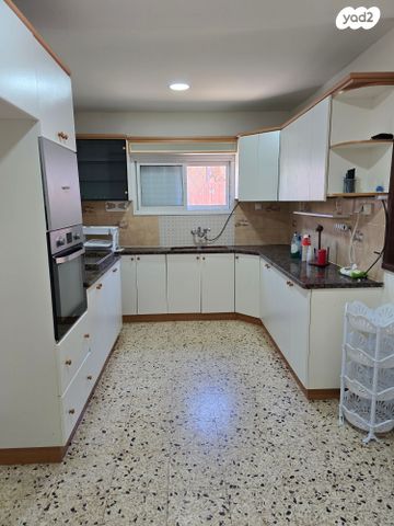 בית פרטי/ קוטג', עזרא 21, שיכוני המזרח, ראשון לציון