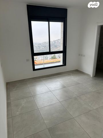 דירה, הרב אברהם זקן 1, מורדות ארנונה, ירושלים