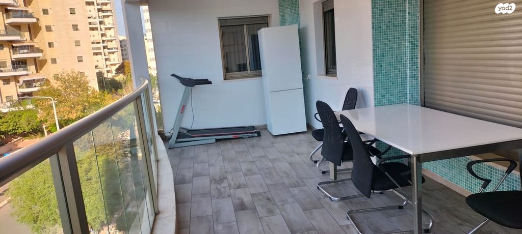 דירה, האלוף אהרון יריב 4, קרית אילון, חולון