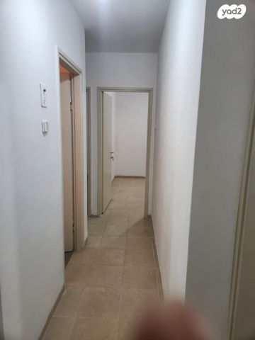 דירה, לוי אשכול 8, שיכון ד, טבריה