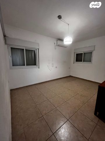 דירה, שדרות וייצמן 55, ביאליק דרום, קרית ביאליק