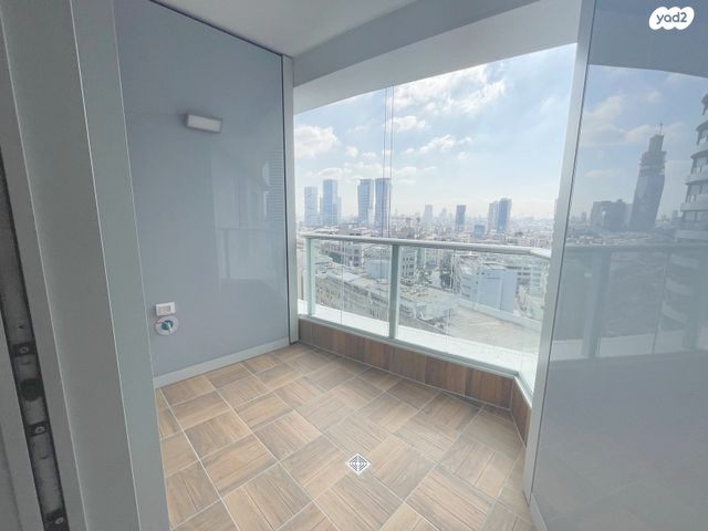 דירה, גרציאני יצחק 10, גני שרונה, קרית הממשלה, תל אביב יפו