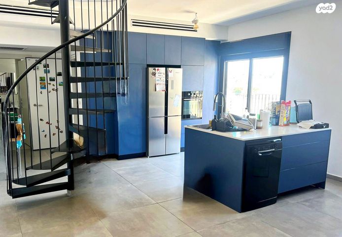 דירה, קהילת ניו יורק 44, התקוה, בית יעקב, נווה צה"ל, תל אביב יפו