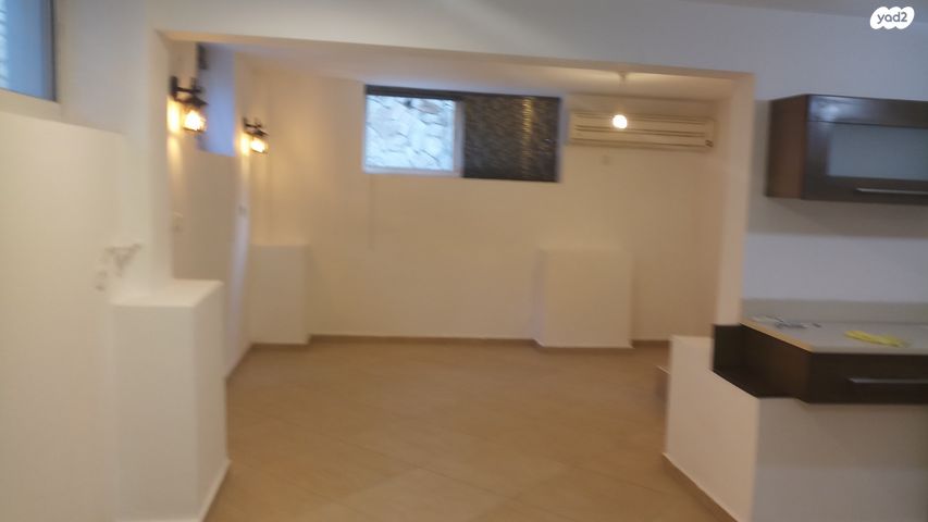 יחידת דיור, אנפה 13, שלומית, שלומי