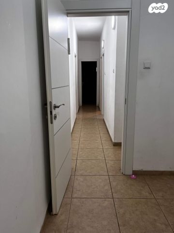 דירה, שדרות וייצמן 55, ביאליק דרום, קרית ביאליק