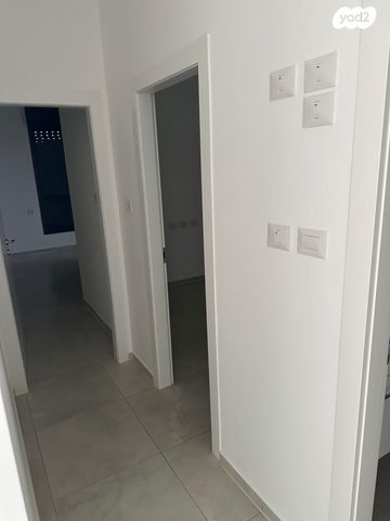 דירה, הרב אברהם זקן 1, מורדות ארנונה, ירושלים