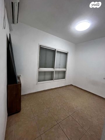 דירה, שדרות וייצמן 55, ביאליק דרום, קרית ביאליק