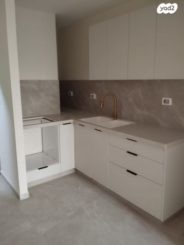 דירה, אגריפס 21, מחנה יהודה - לב העיר, ירושלים