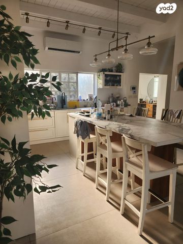 בית פרטי/ קוטג', גיבורי ניצנים 12, נווה איתמר, נתניה