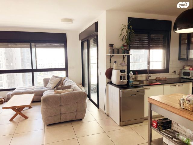 יונתן רטוש 1