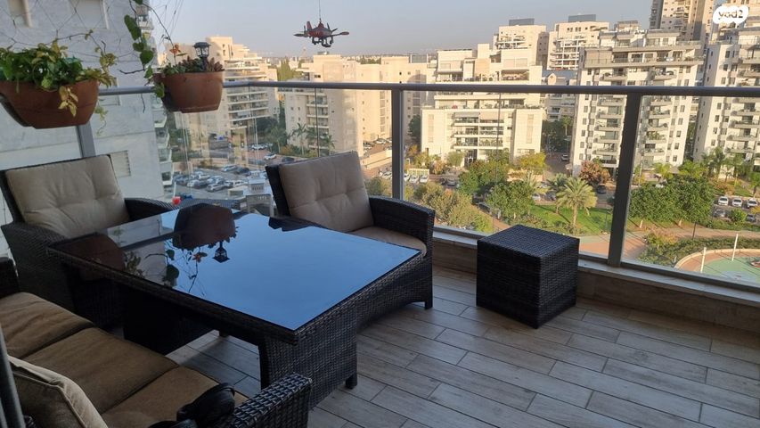 דירה, פרופ' ישראל רוברט אומן 1, רחובות המדע, רחובות