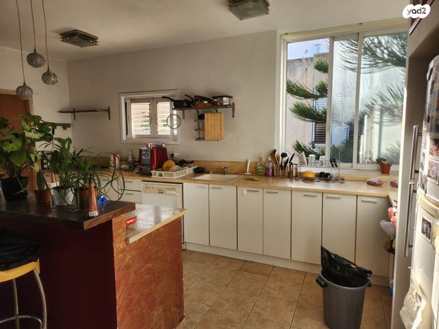 דירה, משה דיין 33, אזור הבילויים, רמת גן