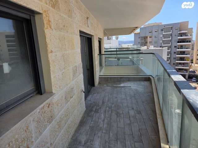 דירה, שדרות כצנלסון 1, מרכז העיר, קרית אתא