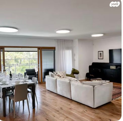 דירה, דוד המלך 14, טלביה, קוממיות, ירושלים