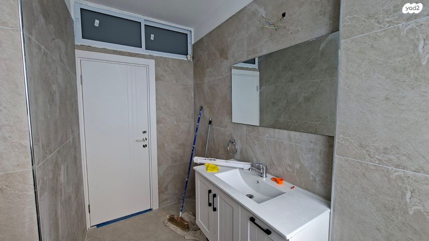 דירה, אלוף הניצחון 19, עליות, רמת גן