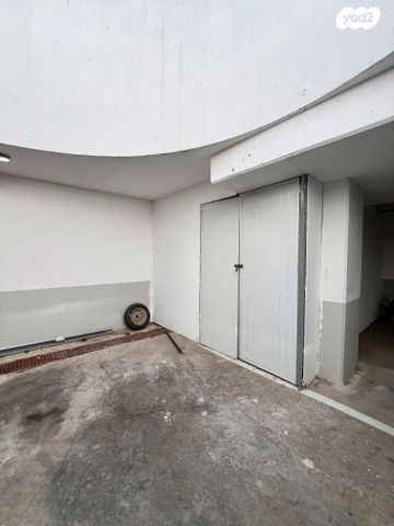 שדרות אריה תגר 17