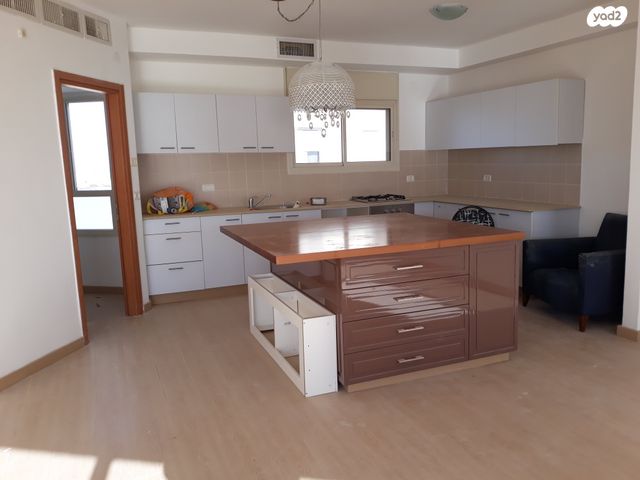 גג/ פנטהאוז, פייר קניג 37, נוף הטיילת, נתניה