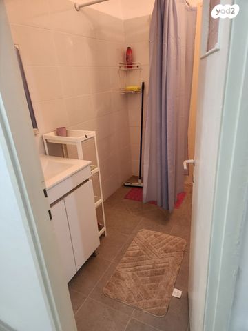 דירה, לוי אשכול 8, שיכון ד, טבריה