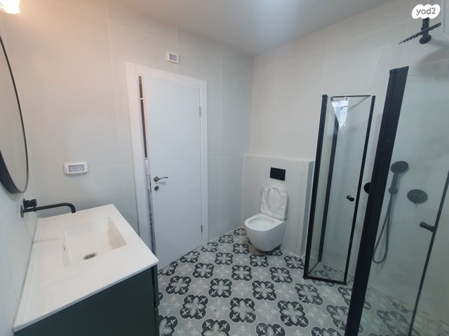 גג/ פנטהאוז, דודאים 6, עג'מי, גבעת העליה, תל אביב יפו