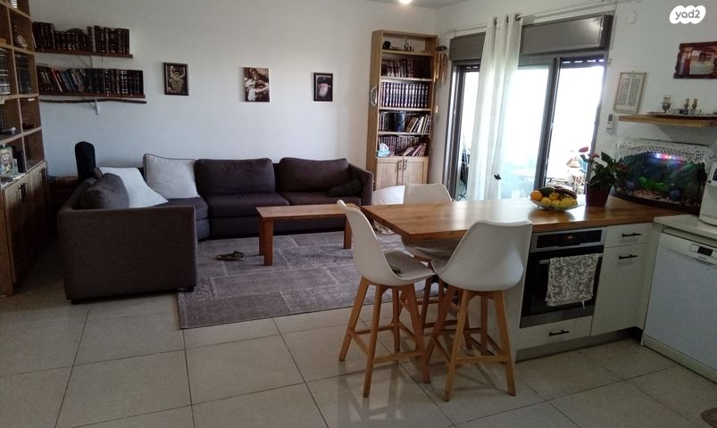 דירה, סביון 24, הפרחים, חריש