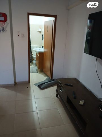 דירה, יחזקאל 62, נאות הנביאים, שדרות