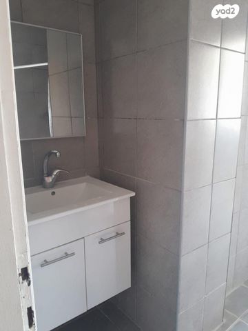 דירה, בר כוכבא 12, אחוזת כנרת, טבריה