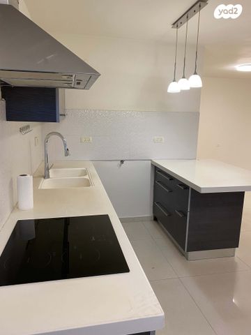 דירה, אליהו בית צורי 1, ארמון הנציב, תלפיות מזרח, ירושלים