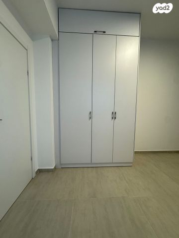 דירה, מרדכי אנילביץ' 7, קרית ויצמן, רעננה