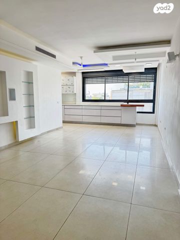 הרב אוורבוך 1