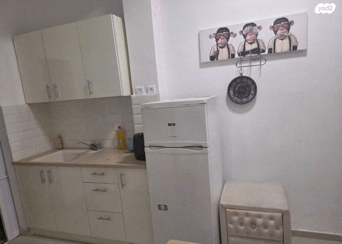 דרך יד לבנים 9