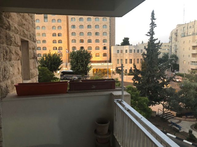 דירה, שלום עליכם 4, טלביה, קוממיות, ירושלים