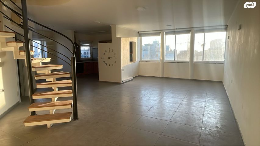 לאה גולדברג 20