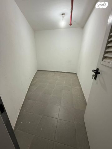 יוסף בורג 90