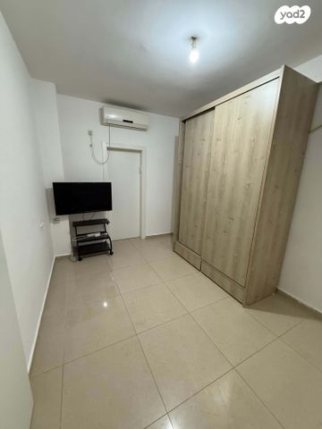 דירה, כיכר וייצמן 4, מרכז, קרית עבודה, חולון