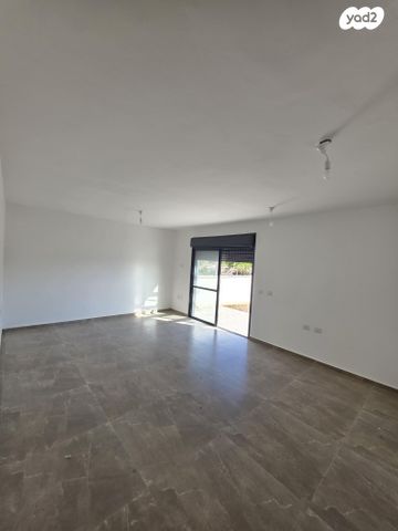 דירת גן, אנפה 1, גבעת הסביונים, קרית מלאכי