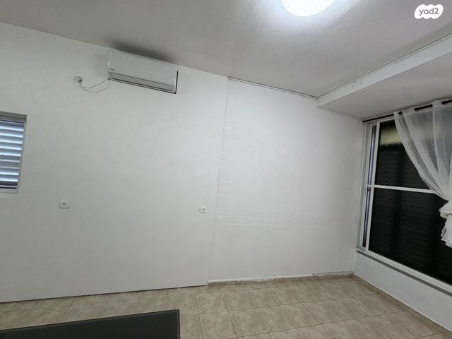 דירה, שדרות העצמאות 34, לב העיר, בת ים