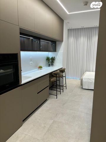 דירה, אחד העם 6, הרצליה, חיפה