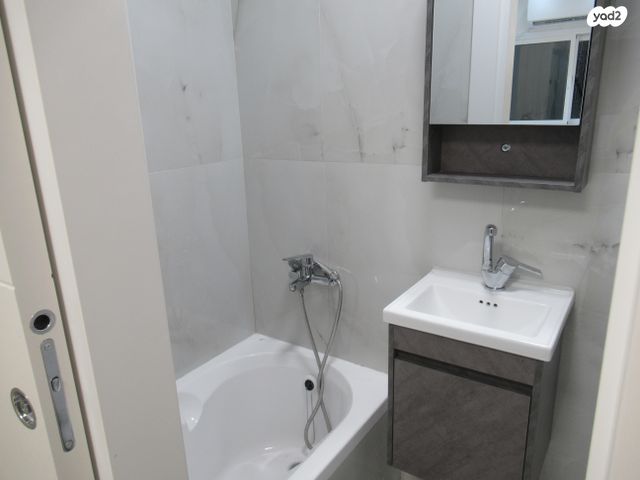 יחידת דיור, רחבת הזמיר 16, אלעד, אלעד