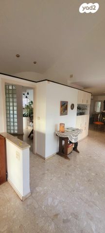 בית פרטי/ קוטג', יגאל אלון 6, מושבה מרכז, זכרון יעקב