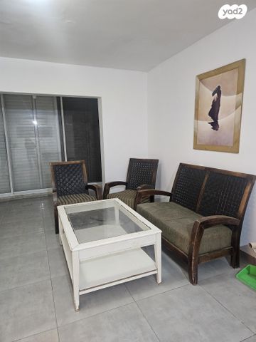 דירה, הנשיא 20, בית וקאנטרי, גיורא יוספטל, גבעת שמואל