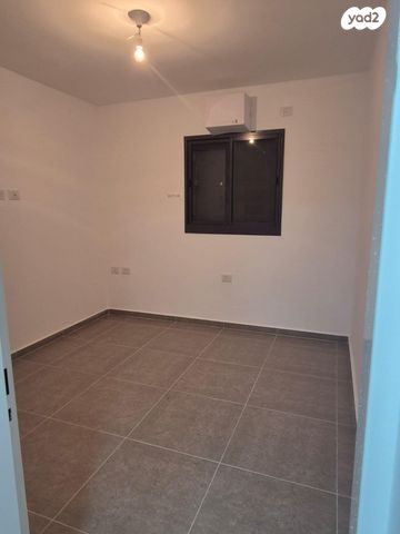 דירה, הרב שלום שבזי 215, פסגות אפק, ראש העין