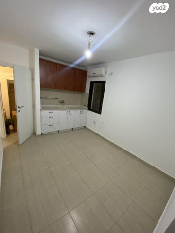 יחידת דיור, עצמון 10, צוותא א, אלפי מנשה