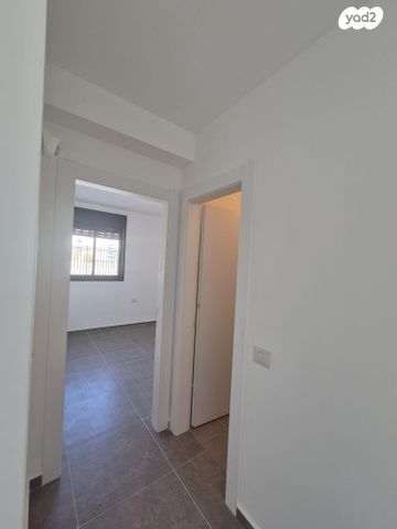 דירה, הרב שלום שבזי 215, פסגות אפק, ראש העין