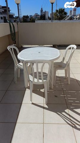 סטודיו/ לופט, יד שלום 7, תל יהודה, רמת גן